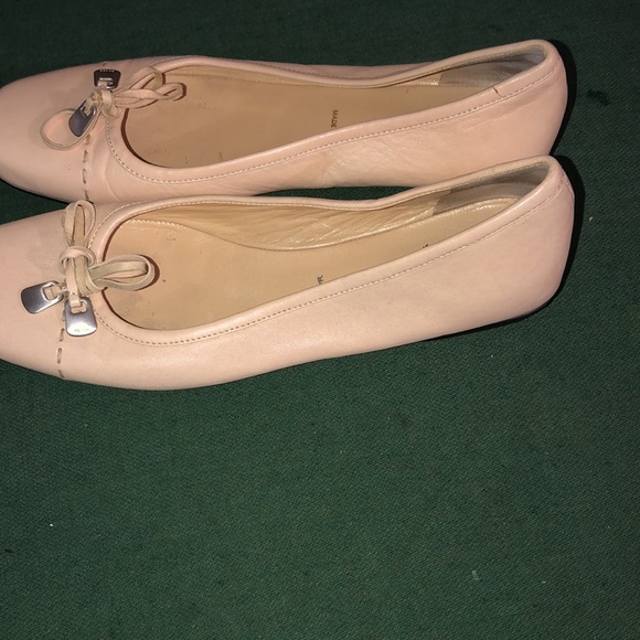 Prada - Picture 5 of 8